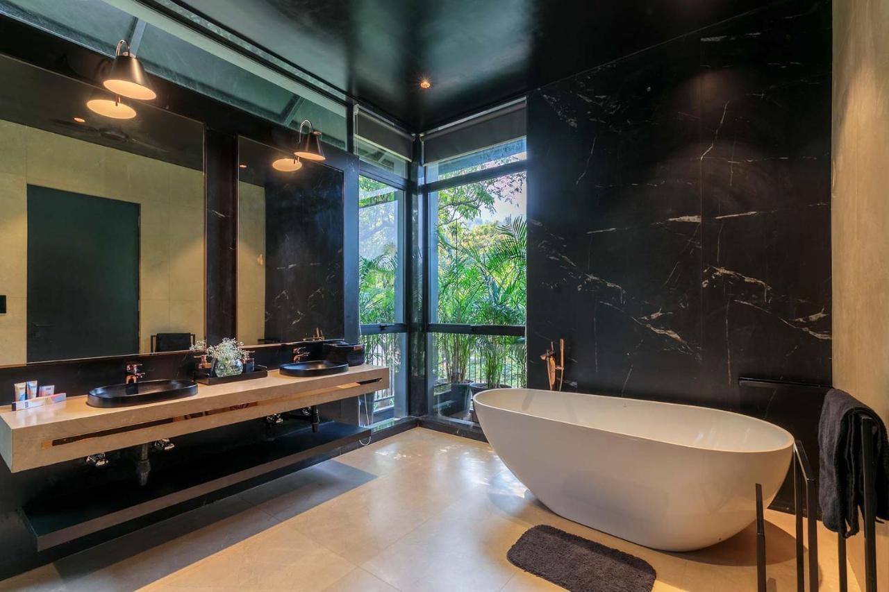 אליבג Stayvista At The Charcoal Villa Luxury Collection מראה חיצוני תמונה
