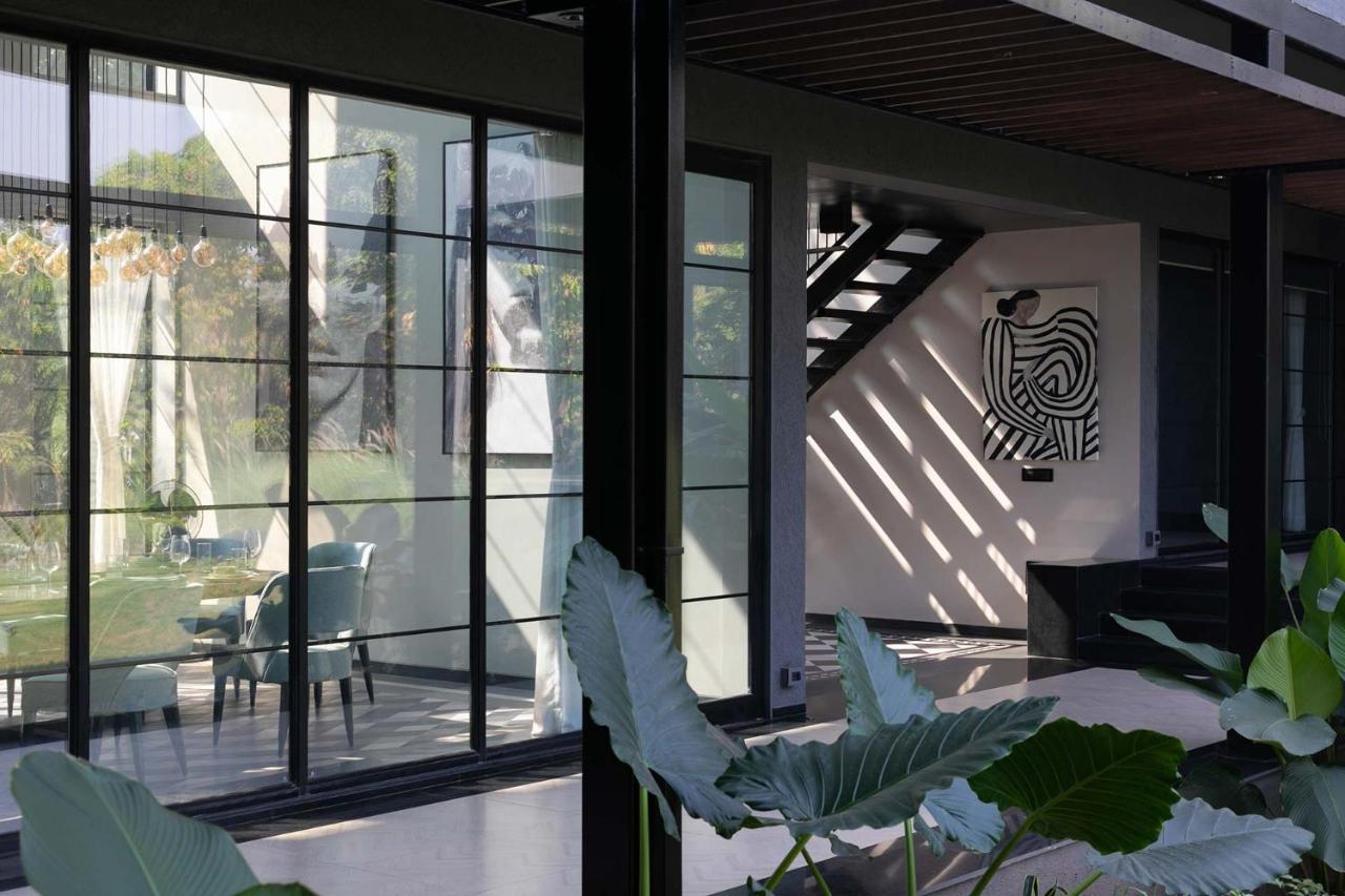 אליבג Stayvista At The Charcoal Villa Luxury Collection מראה חיצוני תמונה