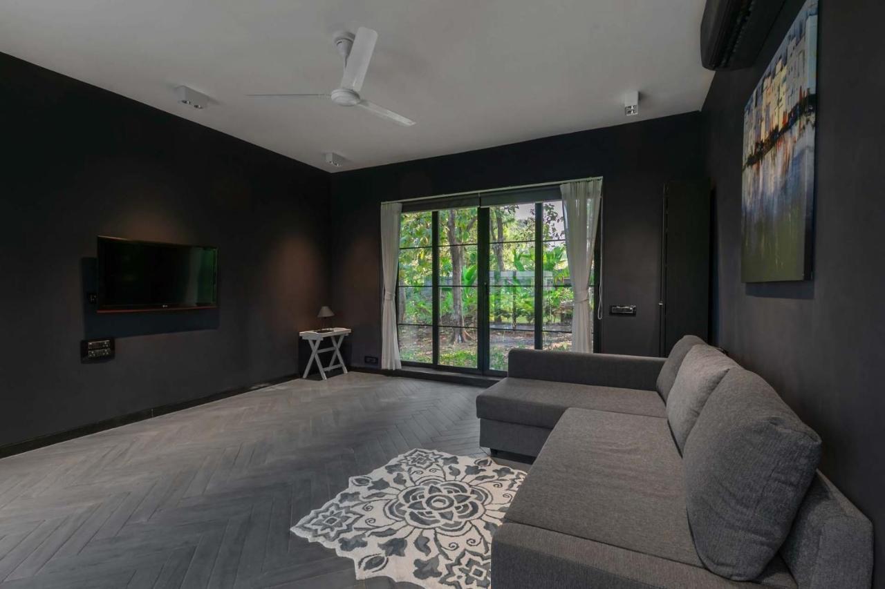 אליבג Stayvista At The Charcoal Villa Luxury Collection מראה חיצוני תמונה